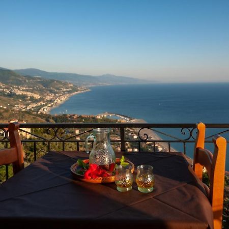 צ'טרארו Azienda Agrituristica Le Terre Di San Leonardo מראה חיצוני תמונה