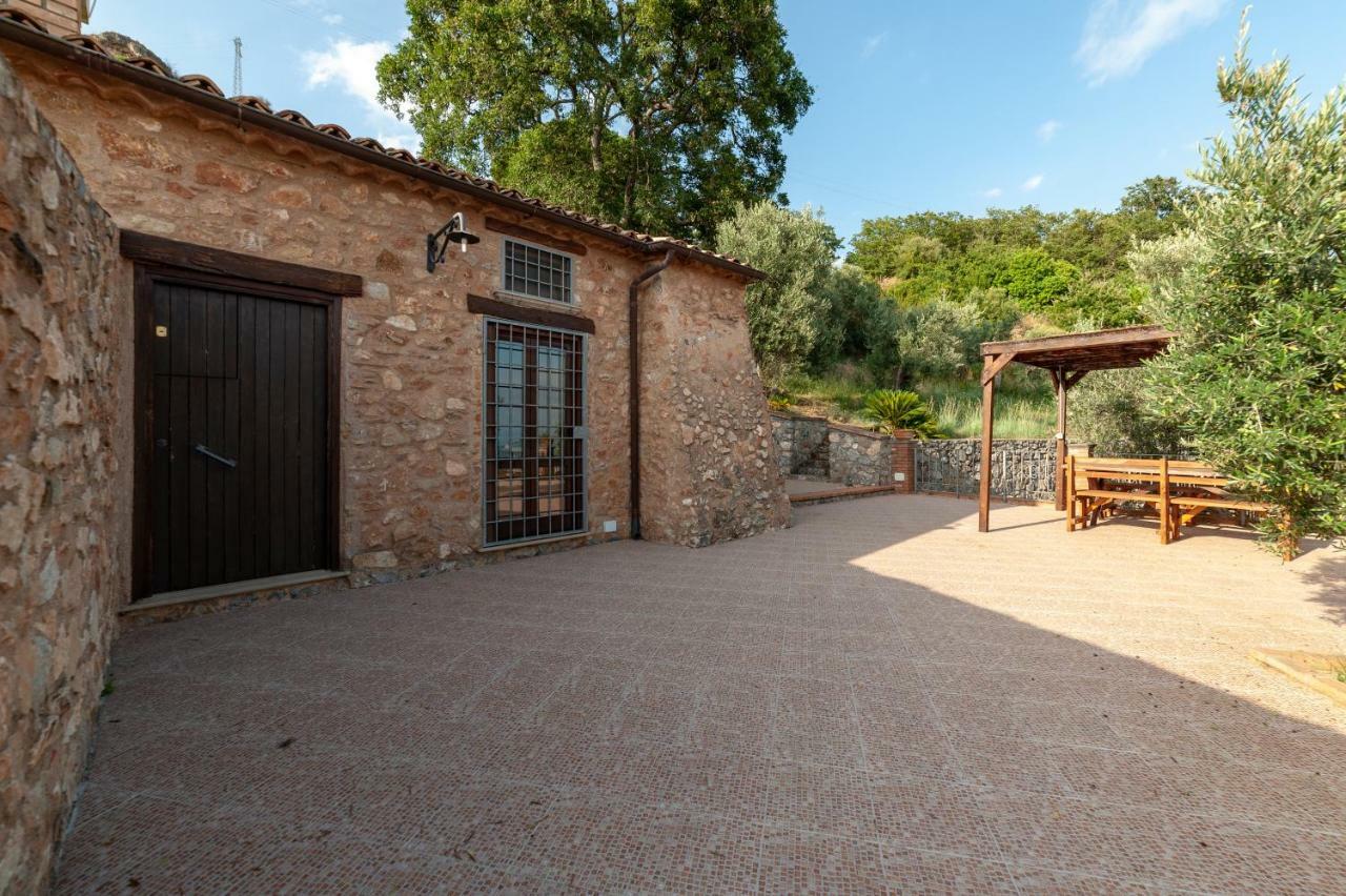 צ'טרארו Azienda Agrituristica Le Terre Di San Leonardo מראה חיצוני תמונה